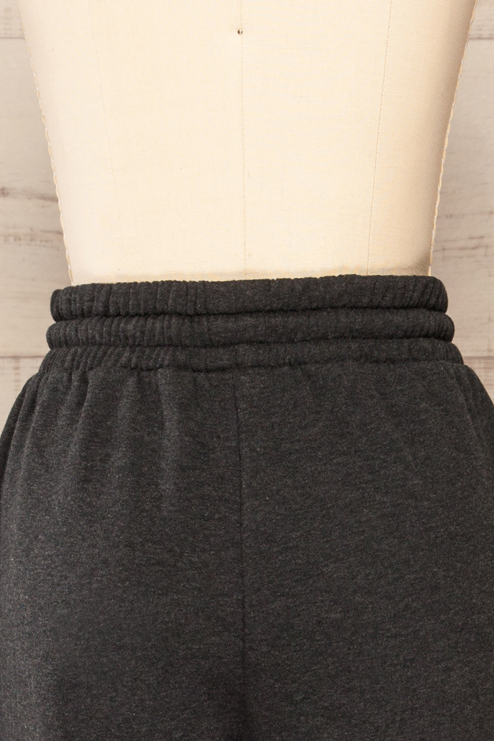 Set Laryk Dark Charcoal Sweater & Joggers | La Petite Garçonne back close-up