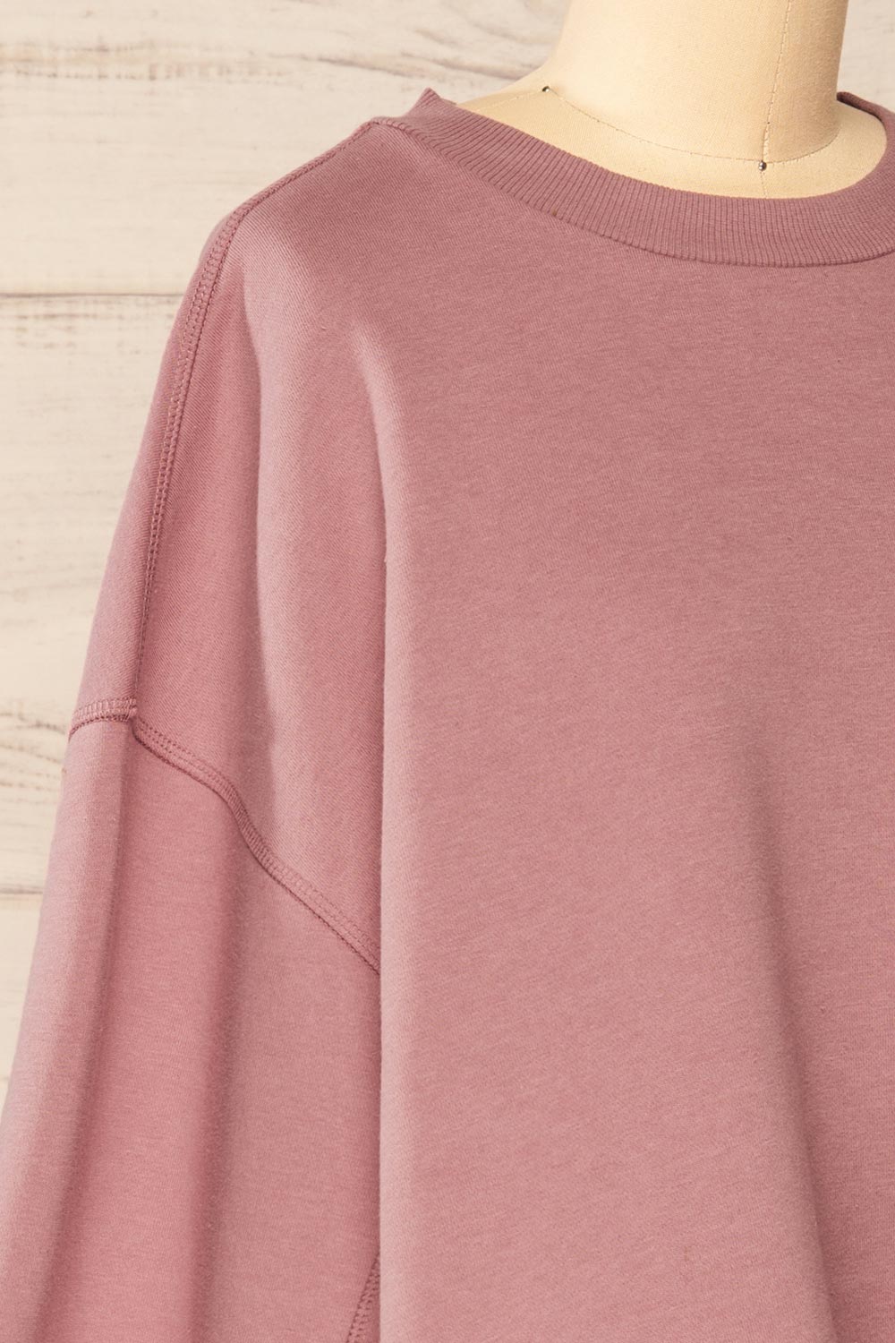 Set Luqa Mauve Sweater & Joggers | La petite garçonne top side close-up