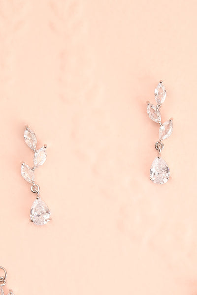 Nuit Etoilee Crystal Earrings & Necklace Set | Boutique 1861 close-up