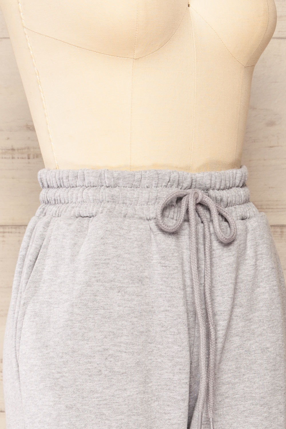 Set Toby Grey Vest and Joggers | La petite garçonne side close-up