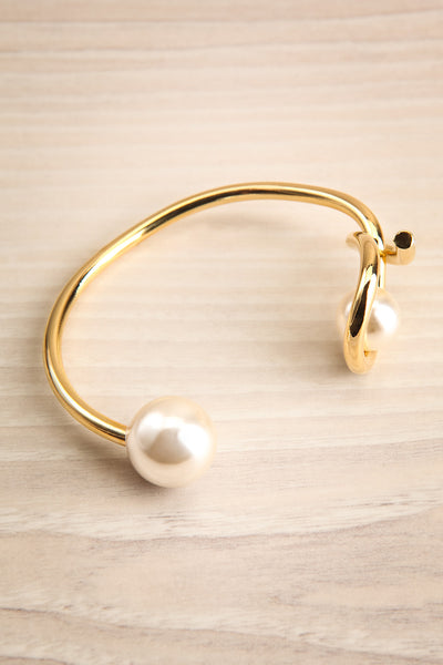 Severus Open Golden Bracelet with Pearls | La Petite Garçonne 1