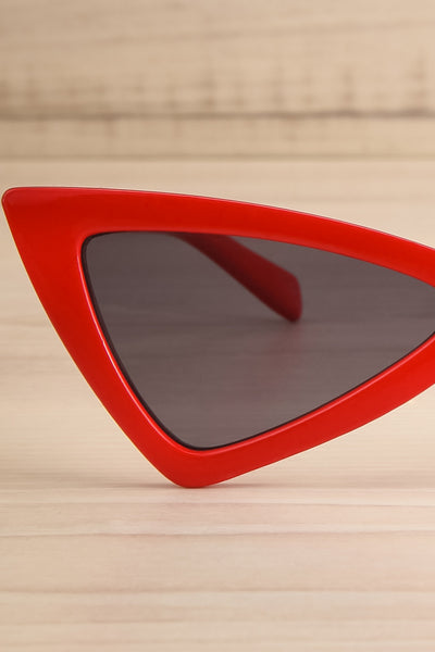 Sevunti Red Cat-Eye Sunglasses | La petite garçonne close-up