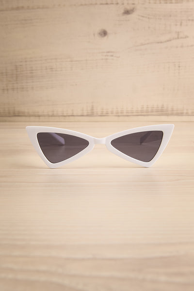 Sevunti White Cat-Eye Sunglasses | La petite garçonne