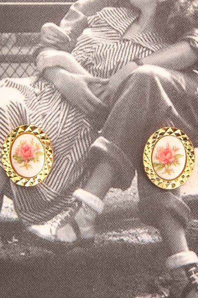 Sheley Winters White | Gold Stud Earrings