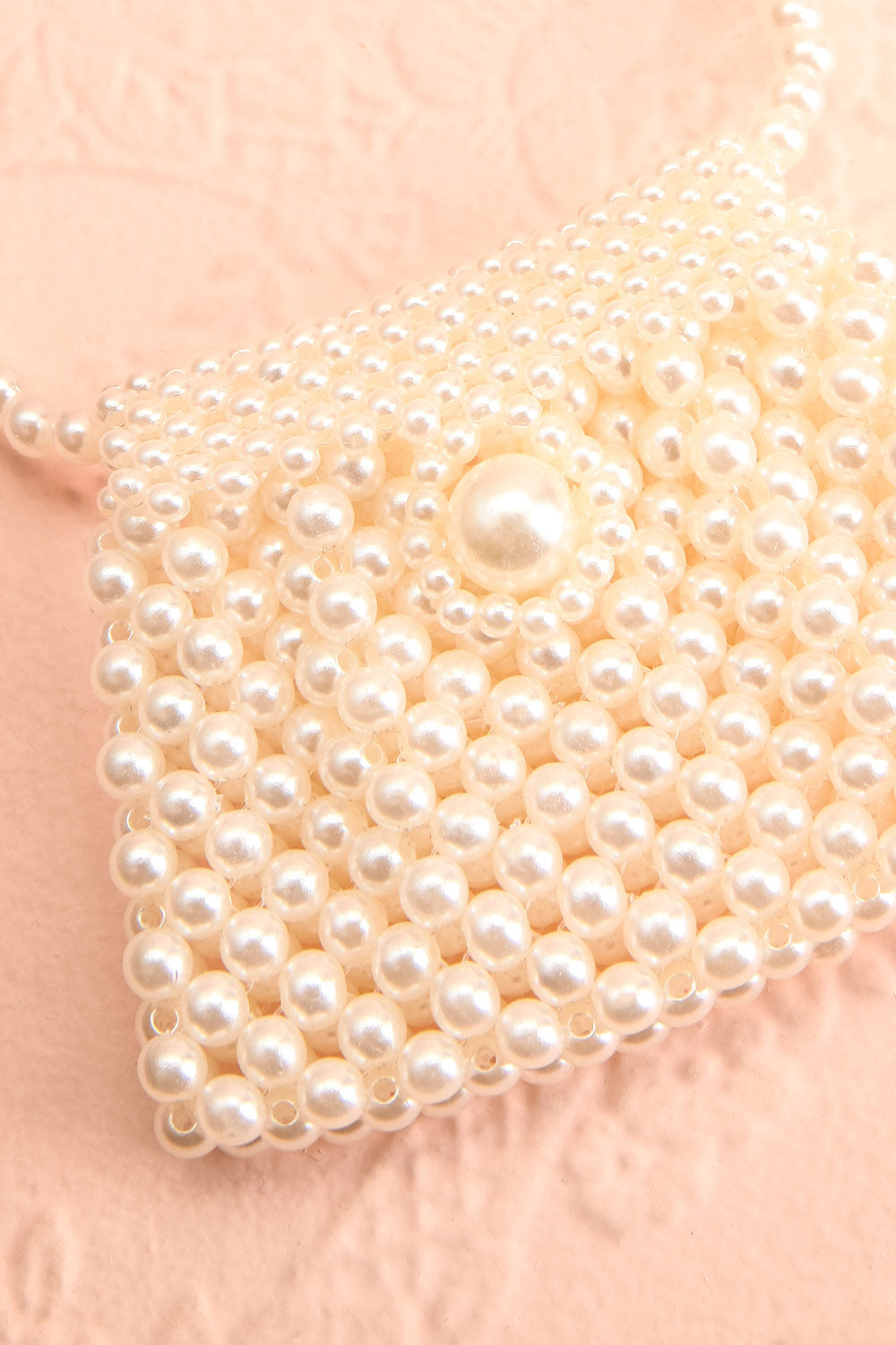 Shepetivka Pearl Purse Necklace | Collier | Boutique 1861 flat close-up