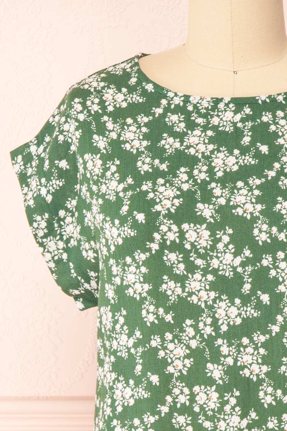  Sisko Green Floral T-Shirt w/ Round Collar | Boutique 1861 front close-up