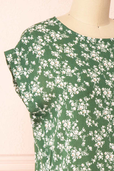 Sisko Green Floral T-Shirt w/ Round Collar | Boutique 1861 side close-up