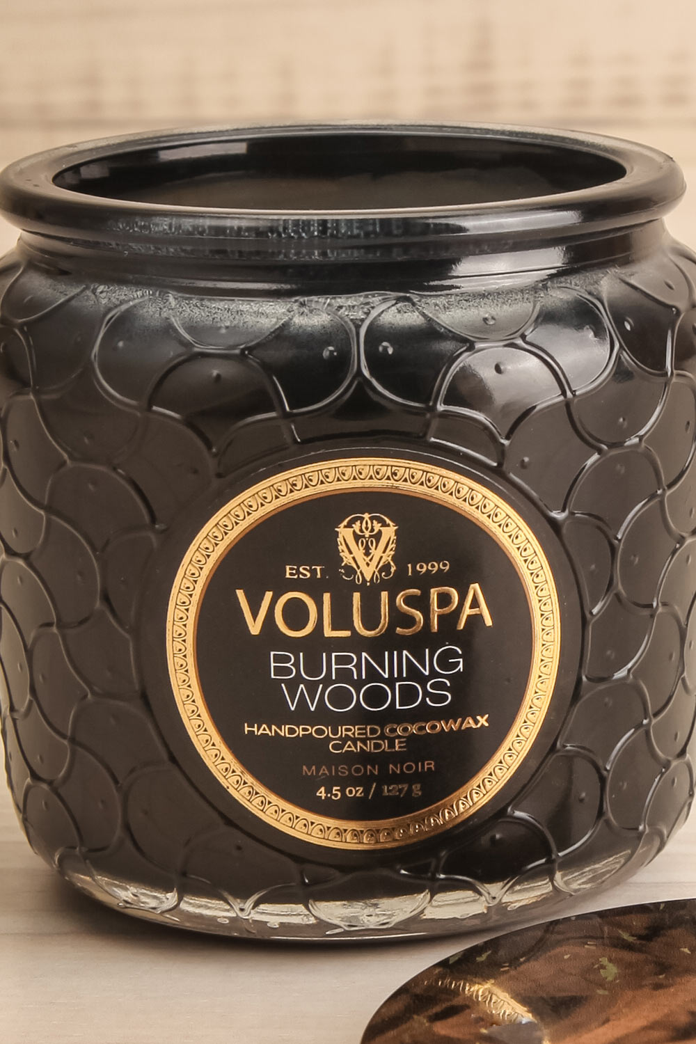 Small Textured Candle Burning Woods | Voluspa | La petite garçonne open close-up