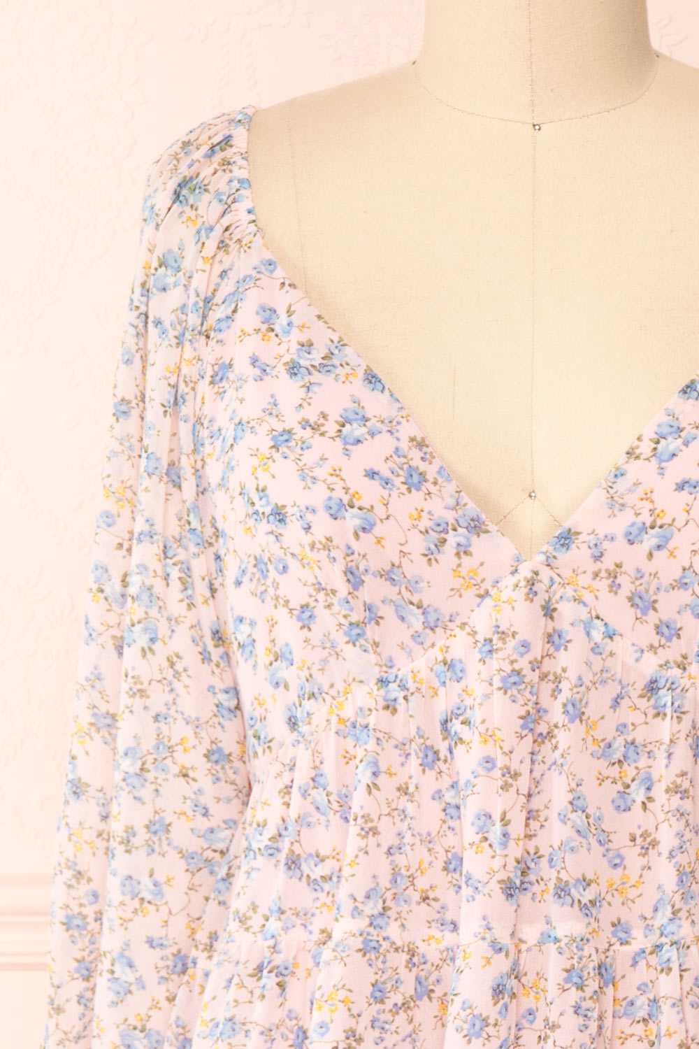 Snofried Pink Long Sleeve V-Neck Floral Dress | Boutique 1861  front close-up