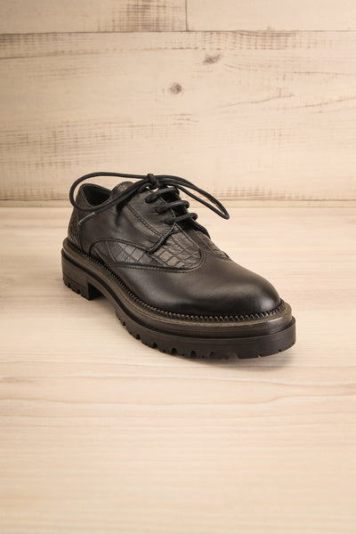 Spencer Black Laced Leather Shoes | La petite garçonne front view