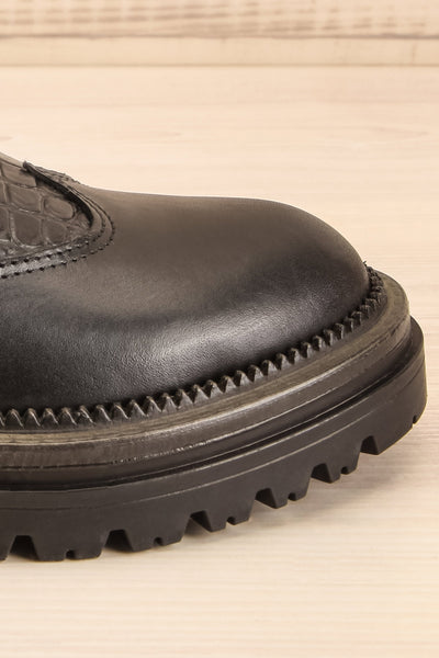 Spencer Black Laced Leather Shoes | La petite garçonne side close-up