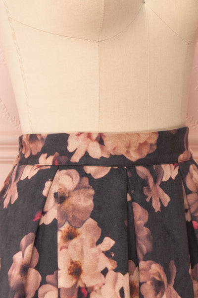 Syntyche Grey Floral Short Faux Suede A-Line Skirt | SIDE CLOSE UP | Boutique 1861