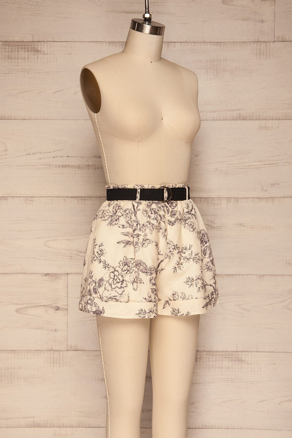 Tabitha Off-White Black Floral Shorts side view | La petite garçonne