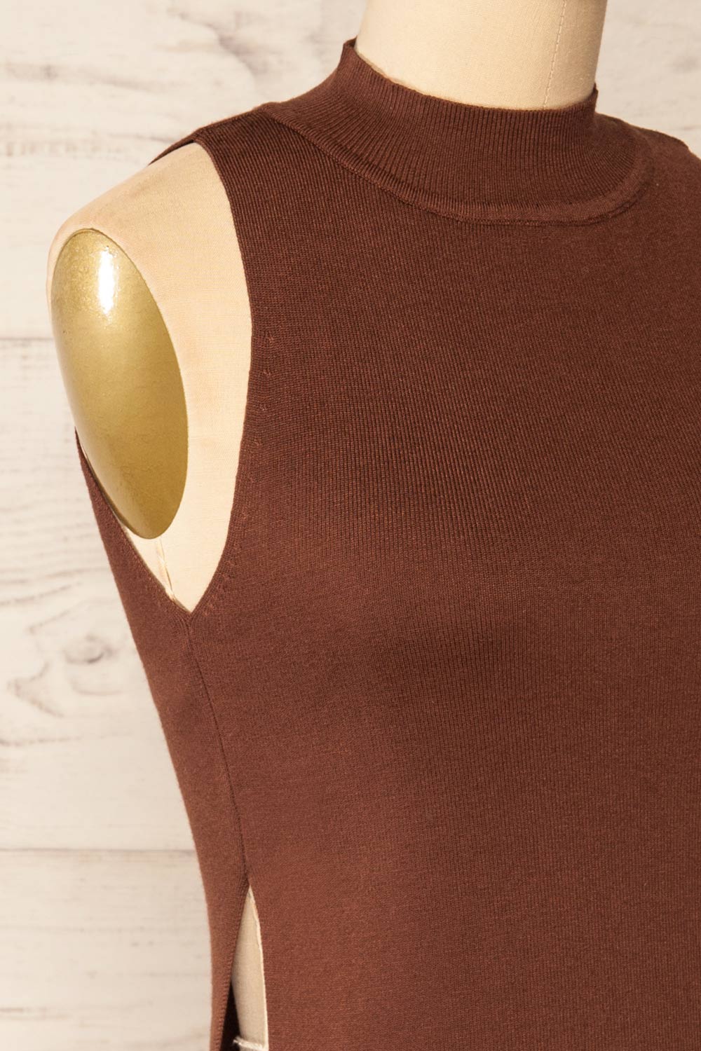 Tamsalu Brown Mock Neck Tank Top | La petite garçonne side close-up