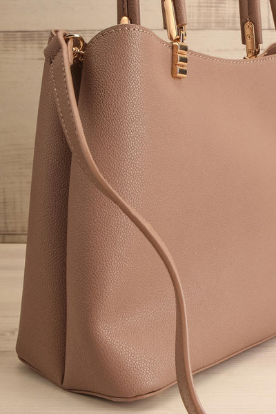 Tress Taupe Faux-Leather Crossbody Handbag | La petite garçonne side close-up
