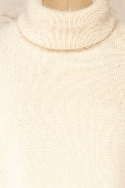 Titania Cream Fuzzy Turtleneck Sweater | La petite garçonne fabric
