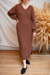 Titel Brown Long Sleeve Knitted Maxi Dress | La petite garçonne model