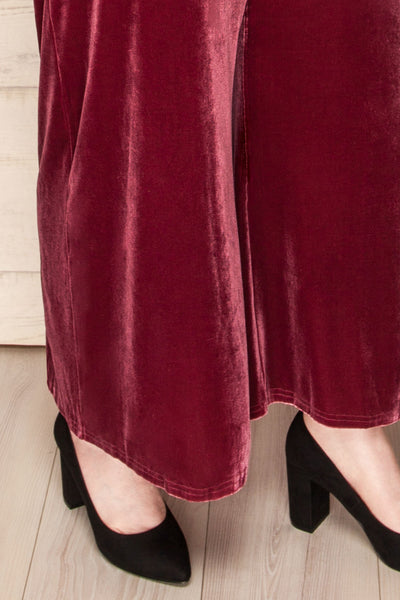 Tonnara Mauve Velvet Jumpsuit w/ Short Sleeves | La petite garçonne model detail
