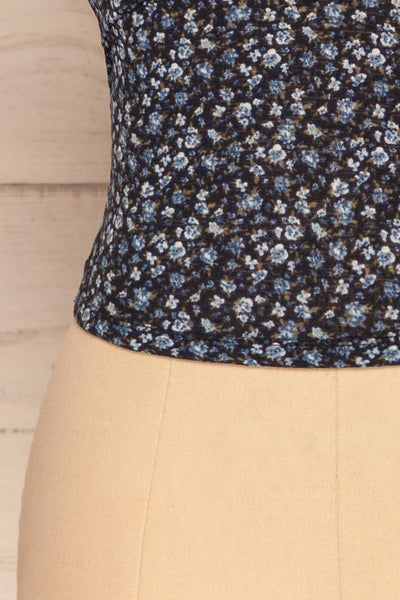 Torva Blue Floral Short Sleeved Crop Top | La petite garçonne bottom