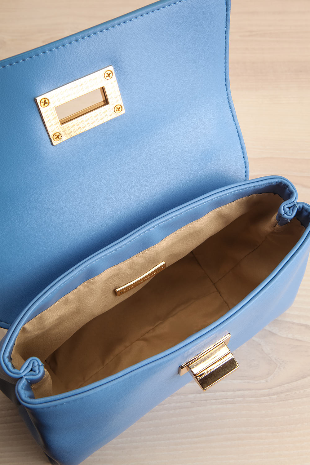 Tropique Blue Handbag w/ Crossbody Strap | La petite garçonne inside view