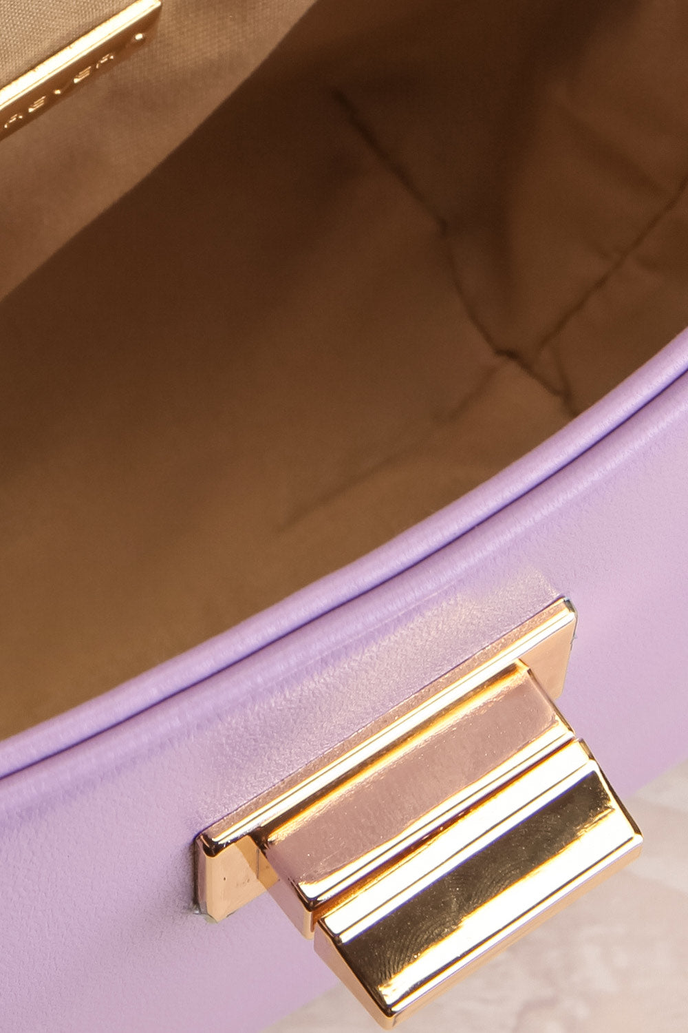 Tropique Mauve | Handbag w/ Crossbody Strap insid eclose-up