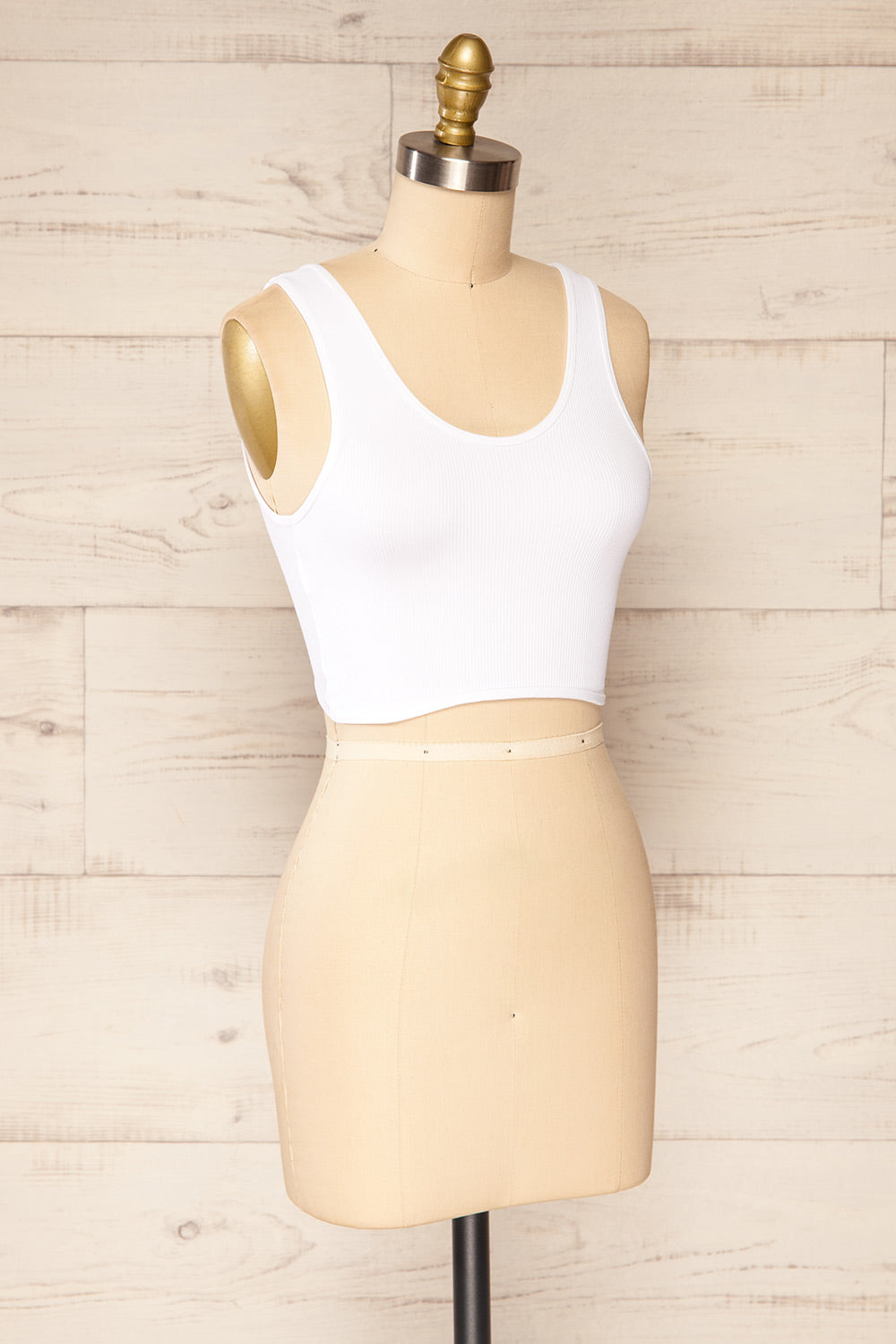 Twisty White Cropped Twisted Tank Top | La petite garçonne side view 