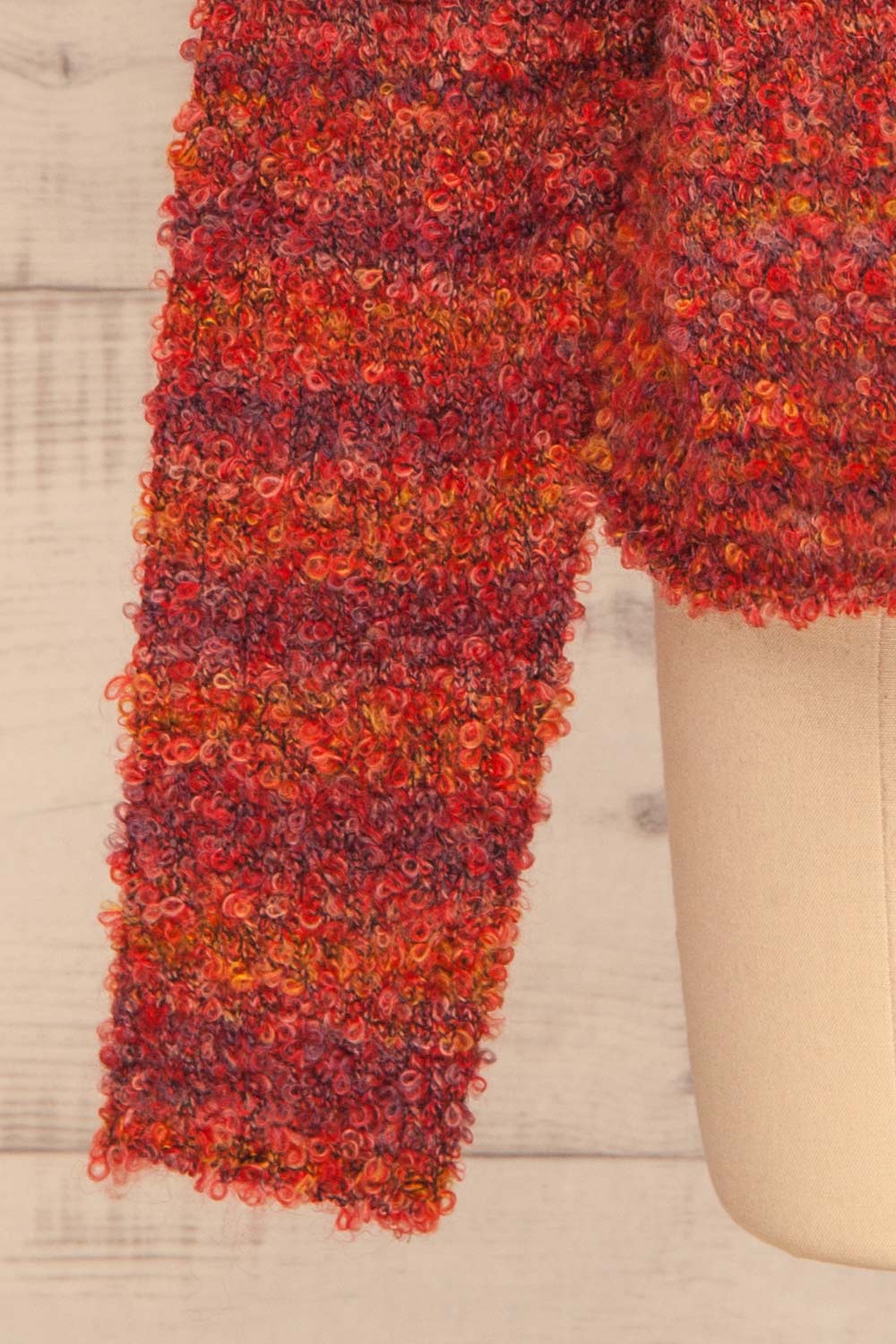 Tychy Rouge Red Knit Sweater | Tricot Doux | La Petite Garçonne sleeve close up