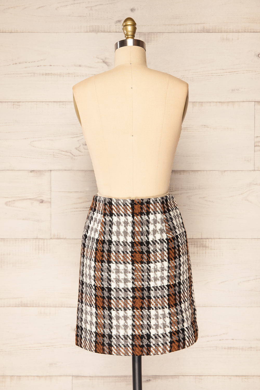 Utrera Short Houndstooth Skirt | La petite garçonne back view