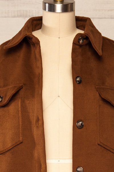 Vaagen Brown Oversized Velvet Shirt Jacket | La petite garçonne open close-up