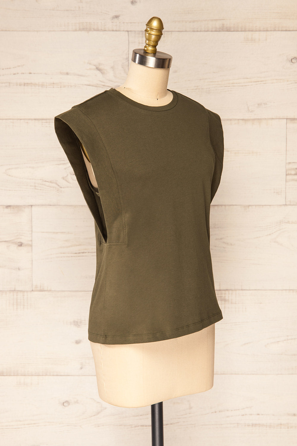 Vakan Green Round Collar Sleeveless Top | La petite garçonne side view 