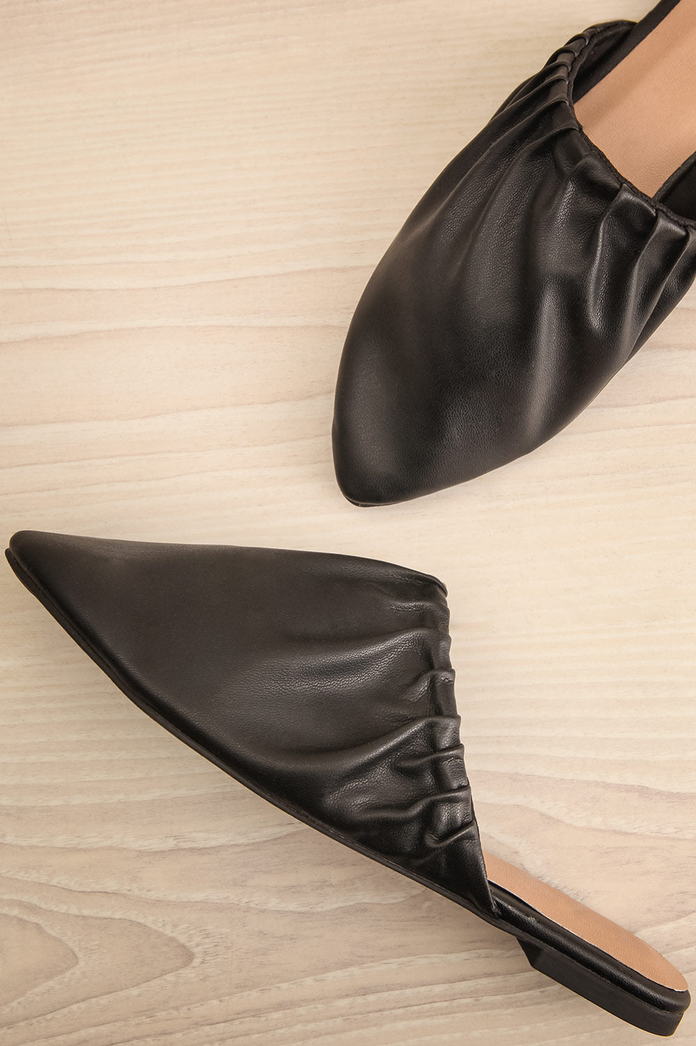 Vancouver Black Faux-Leather Pointed Toe Mules | La petite garçonne flat view