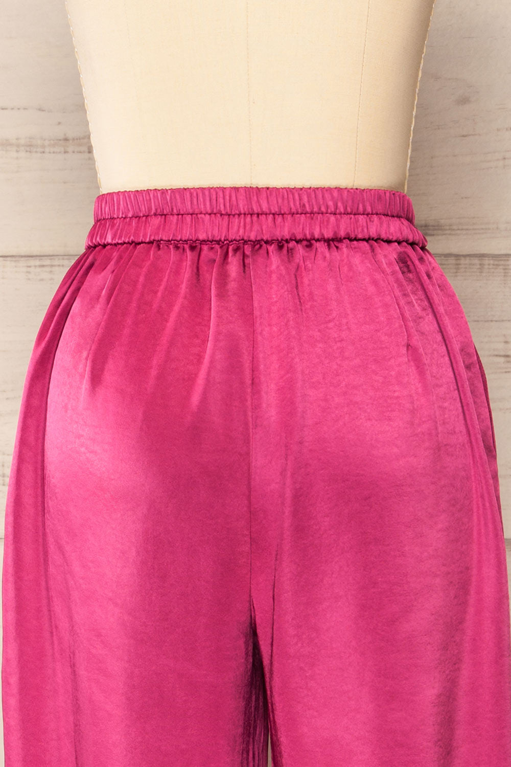 Vangazi Fuchsia Satin Pants | La petite garçonne back close-up