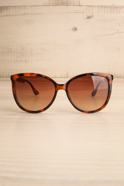 Varony Brown Oversized Tortoise Sunglasses | La petite garçonne front view