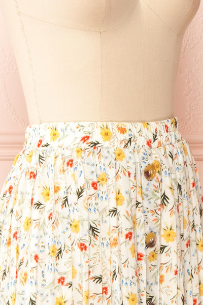 Varya Floral Buttoned Midi Skirt w/ Elastic Waist | Boutique 1861 side close-up