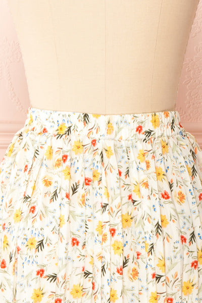 Varya Floral Buttoned Midi Skirt w/ Elastic Waist | Boutique 1861 back close-up