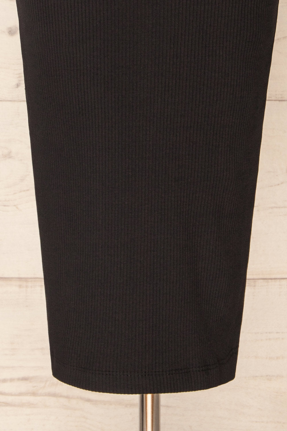 Vateras Black Ribbed Sleveless Midi Dress | La petite garçonne bottom 