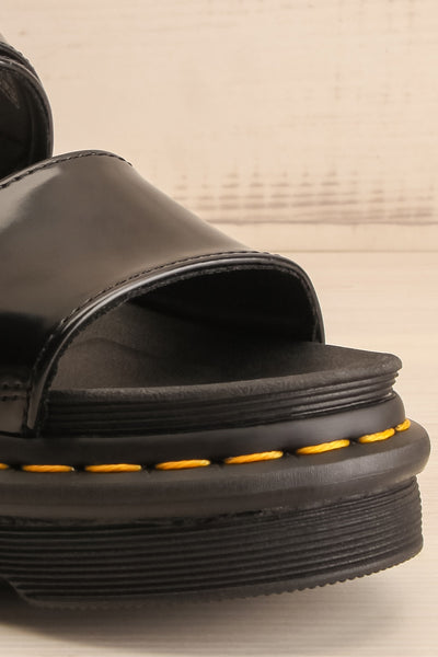 Vegan Voss Black Oxford Sandals Dr. Martens | La petite garçonne front close-up