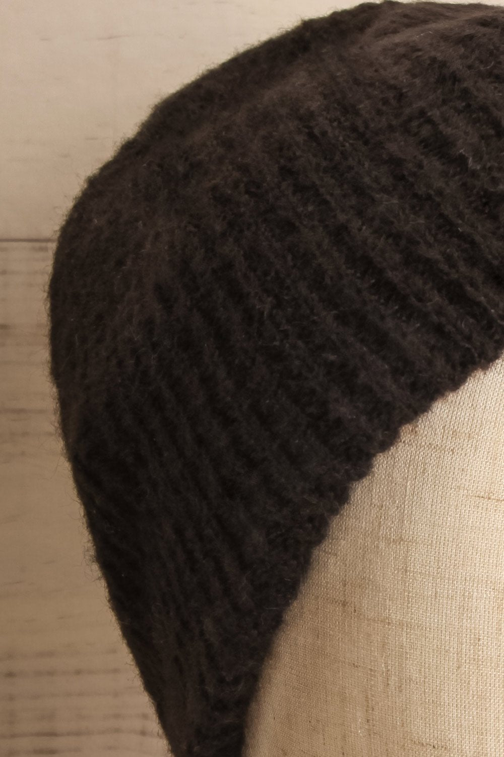 Vennesla Fumée Black Knit Tuque | La Petite Garçonne 5