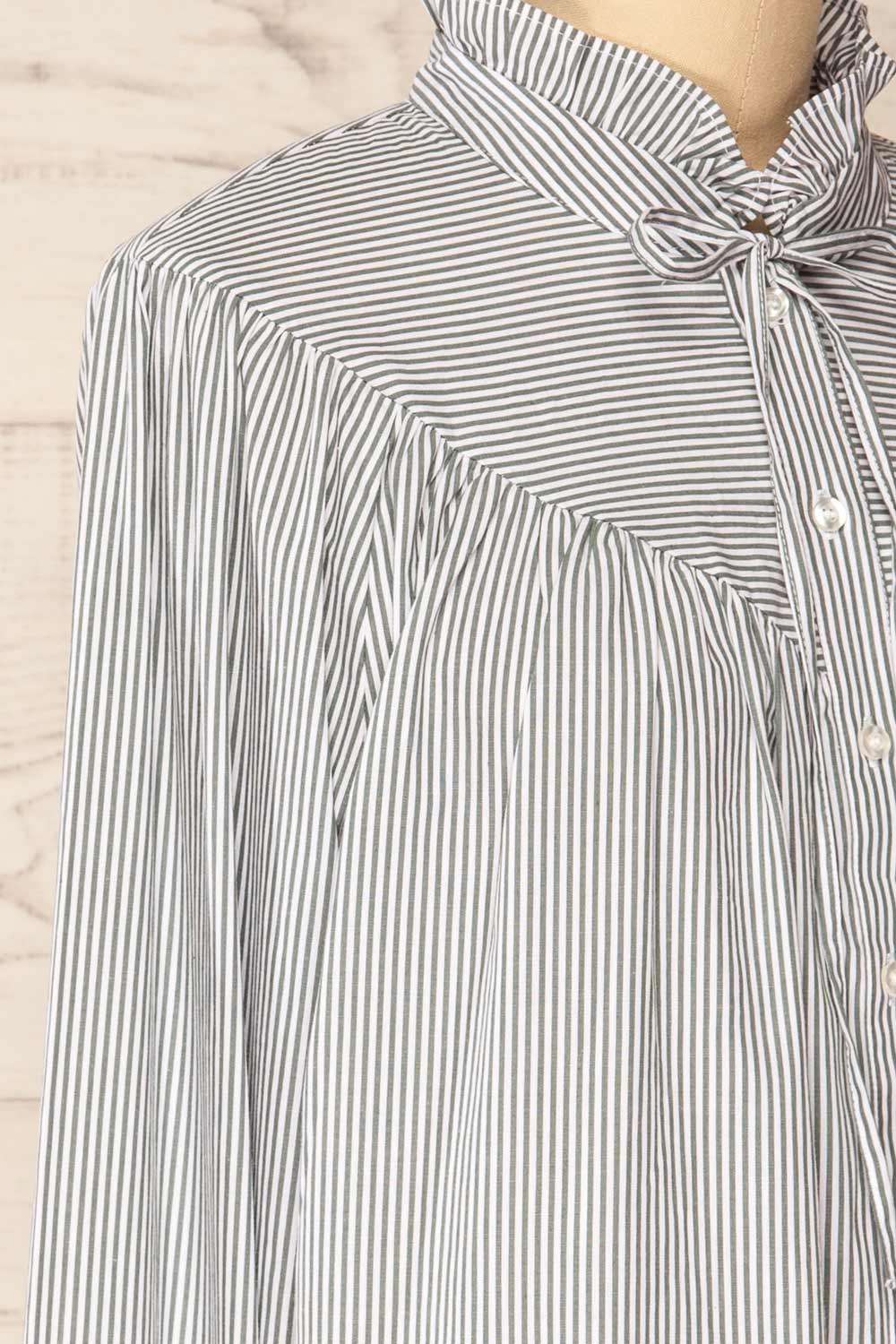 Vertue Green Stripped Shirt w/ Ruffled Collar | La petite garçonne side close-up