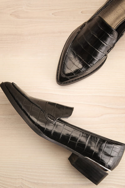 Villehardouin Black Textured Loafers | La petite garçonne flat view