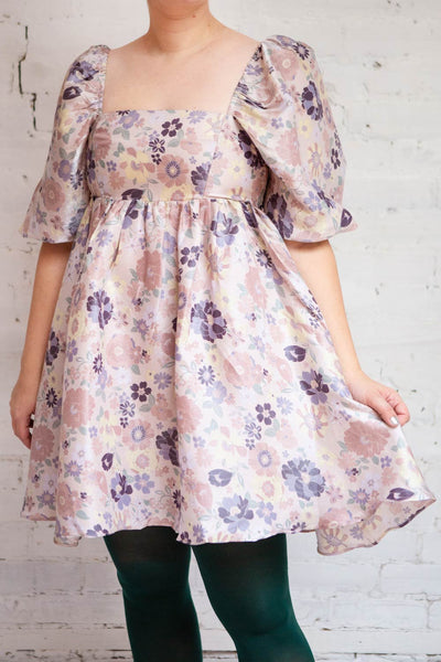 Violette Short Floral Dress w/ Puff Sleeves | Boutique 1861 model