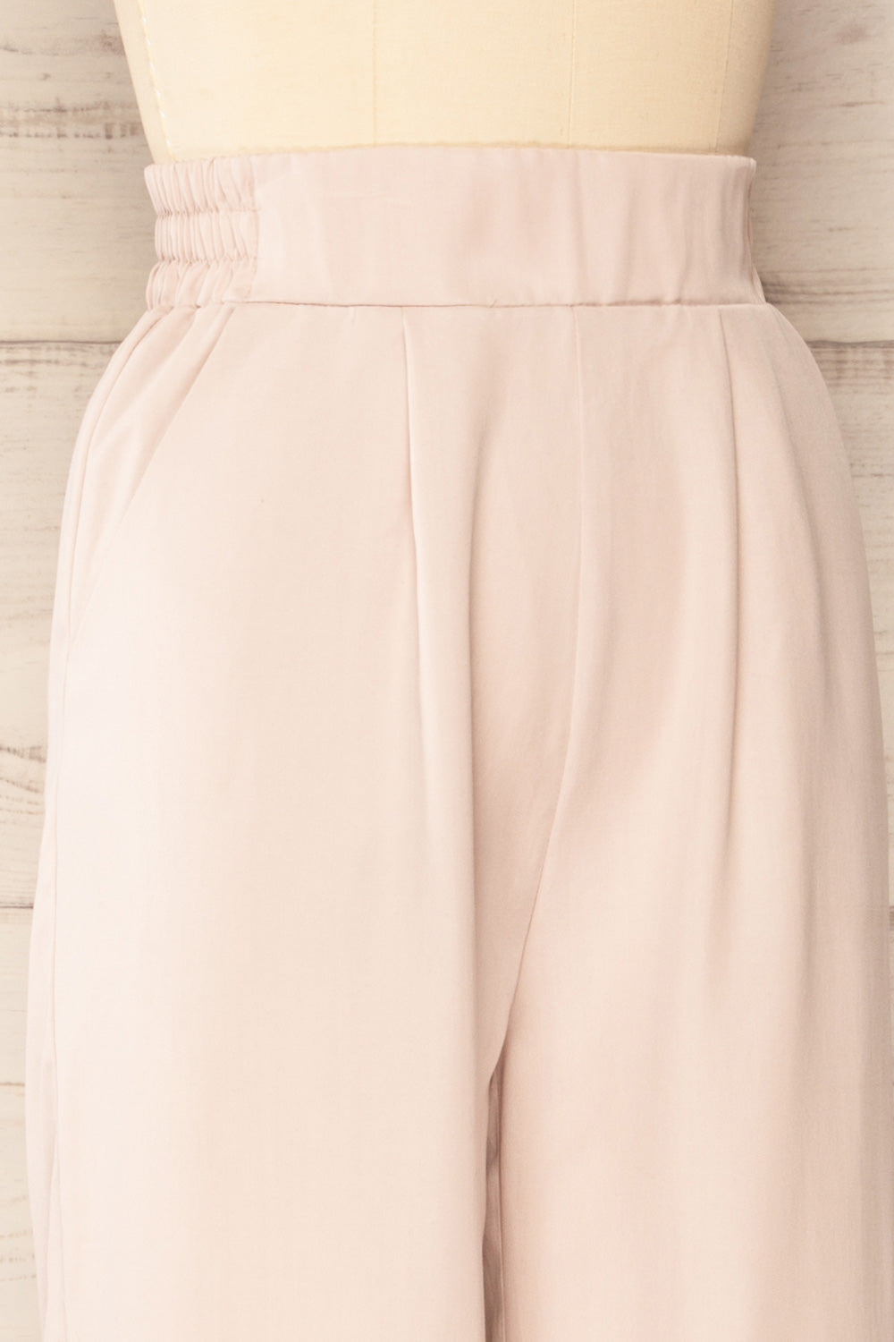 Vohma Blush High-Waisted Wide Leg Pants | La petite garçonne side close-up