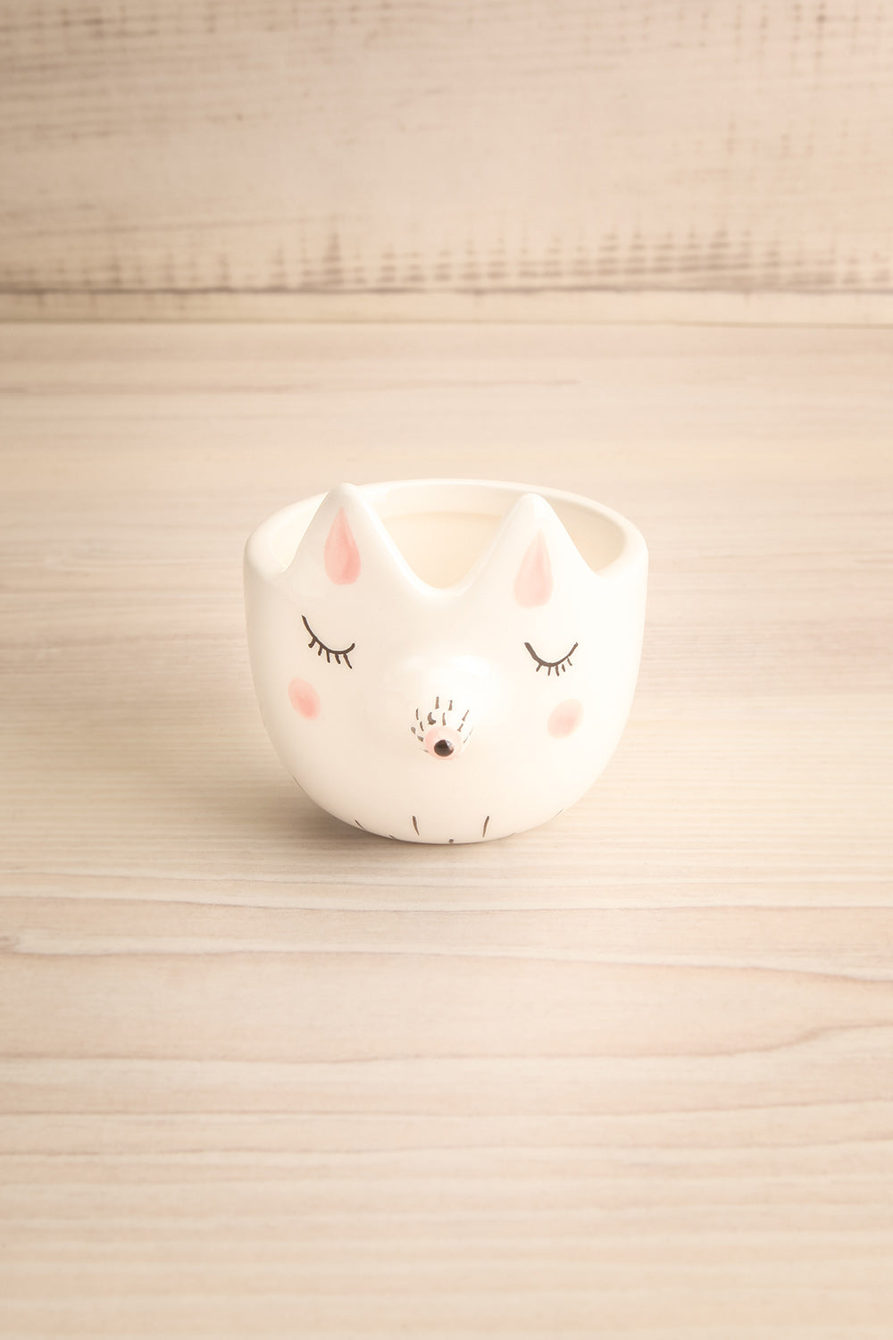 Volpes White Ceramic Hedgehog Bowl | La Petite Garçonne Chpt. 2 3