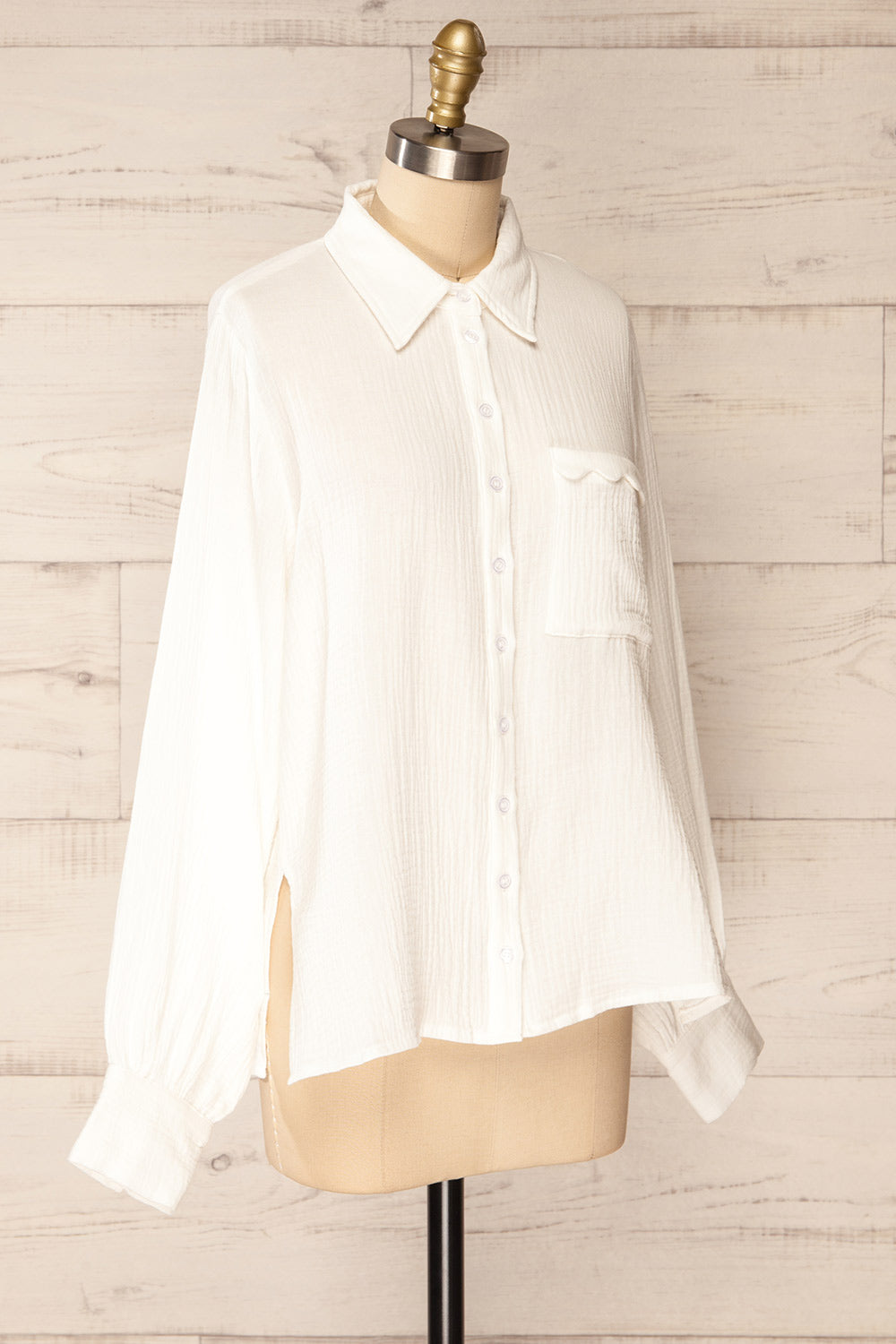 Vukovar White Oversized Button-Up Shirt w/ Pocket | La petite garçonne side view 