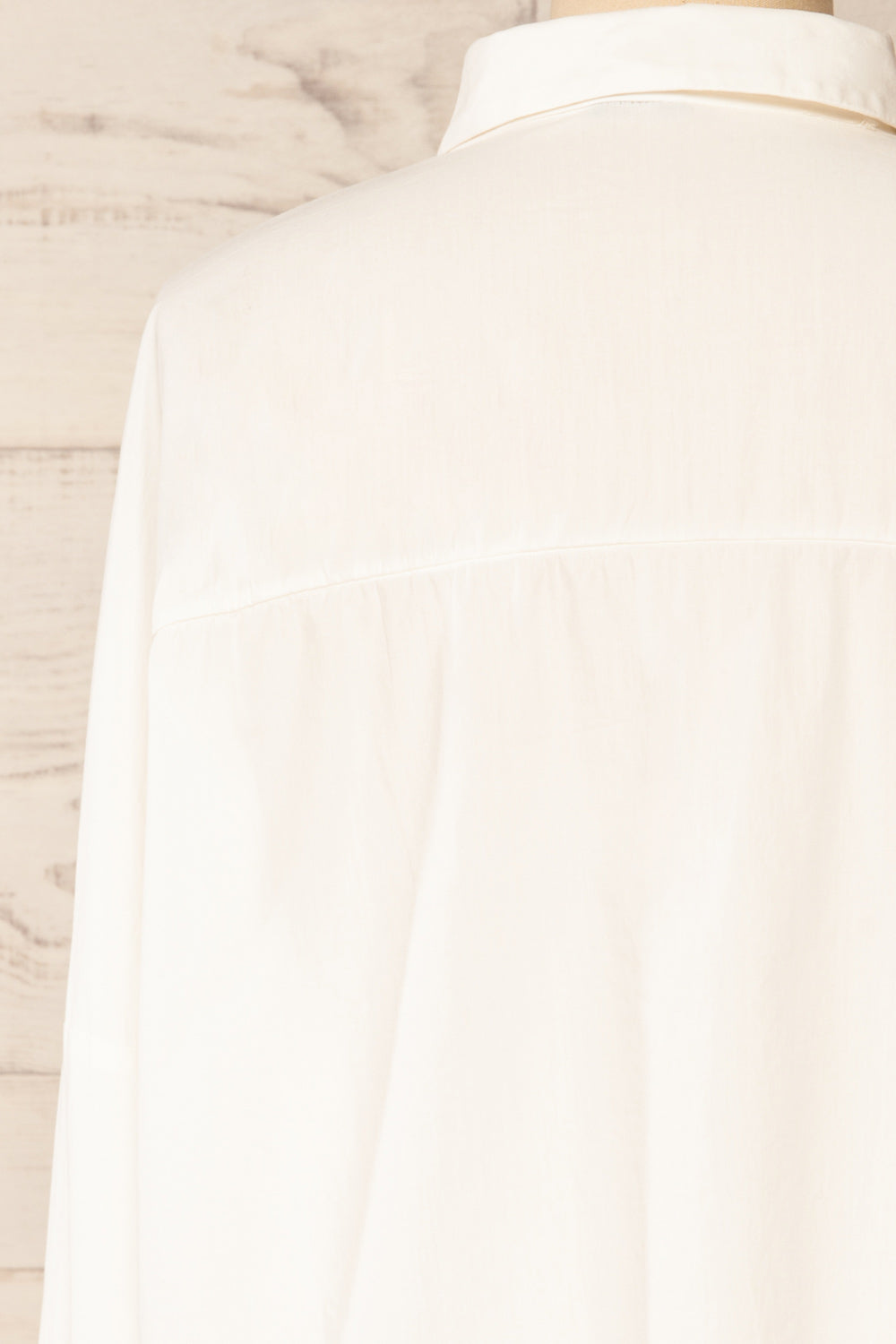 Vurtil White Oversized Button-Up Shirt | La petite garçonne back close-up