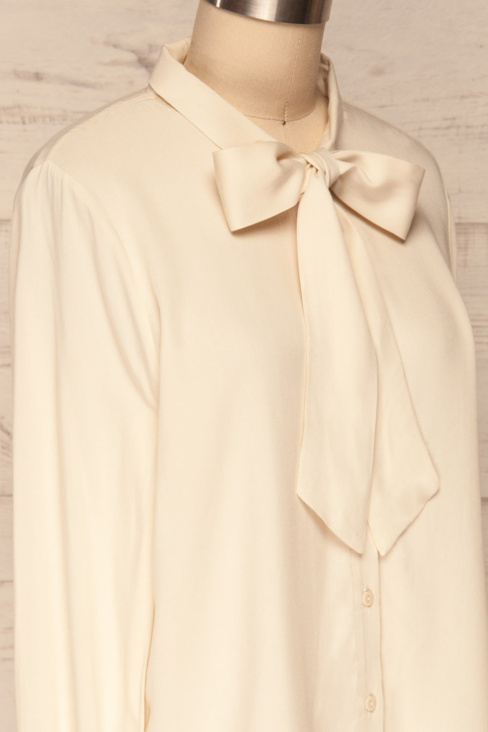 Wijchen Beige Button-Up Shirt w/ Tie Collar side close up | La Petite Garçonne