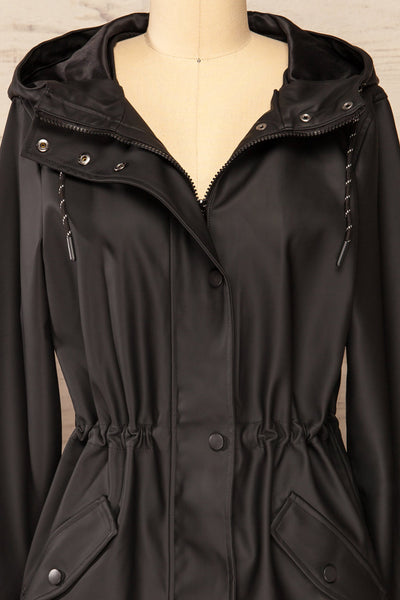 Xito Black Raincoat w/ Waist Drawstring | La petite garçonne belt close-up