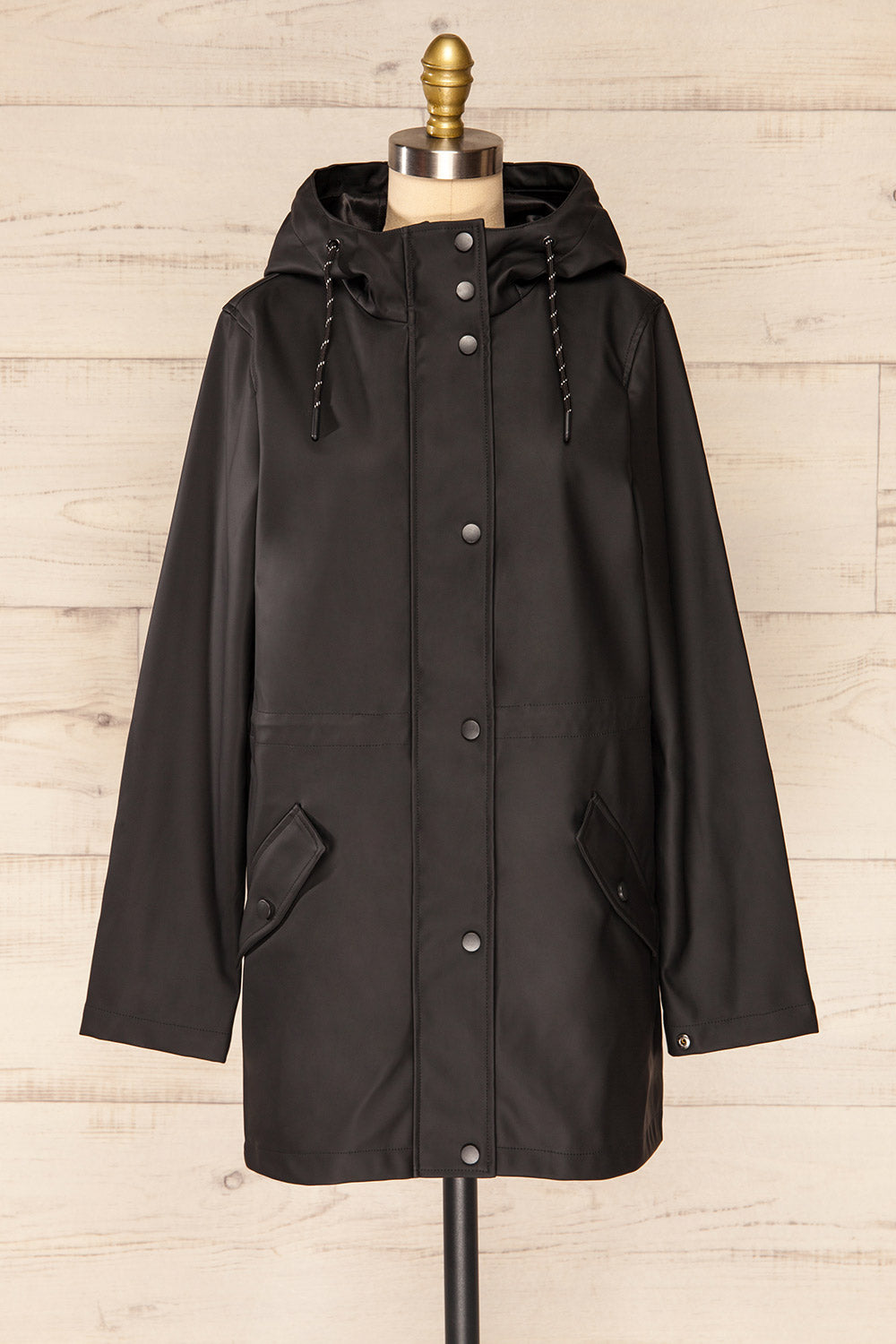 Xito Black Raincoat w/ Waist Drawstring | La petite garçonne front sleeve