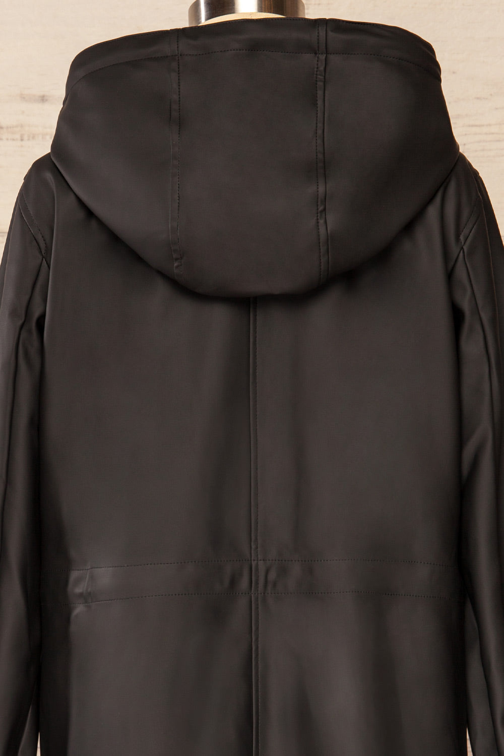 Xito Black Raincoat w/ Waist Drawstring | La petite garçonne back close-up