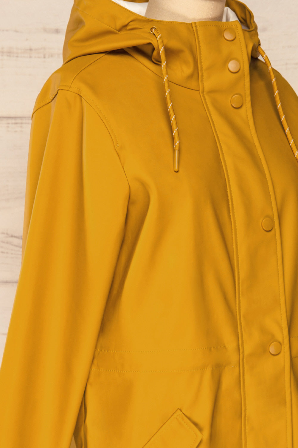 Xito Mustard Raincoat w/ Waist Drawstring | La petite garçonne side close-up